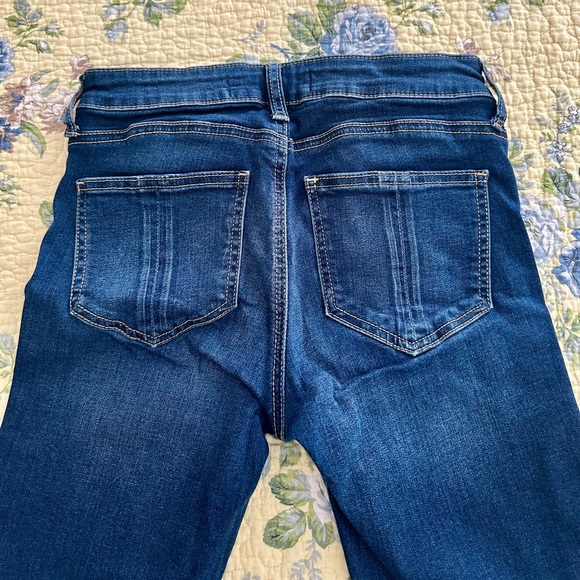 Prosperity stretchy skinny jeans. Like new!! - Picture 2 of 3